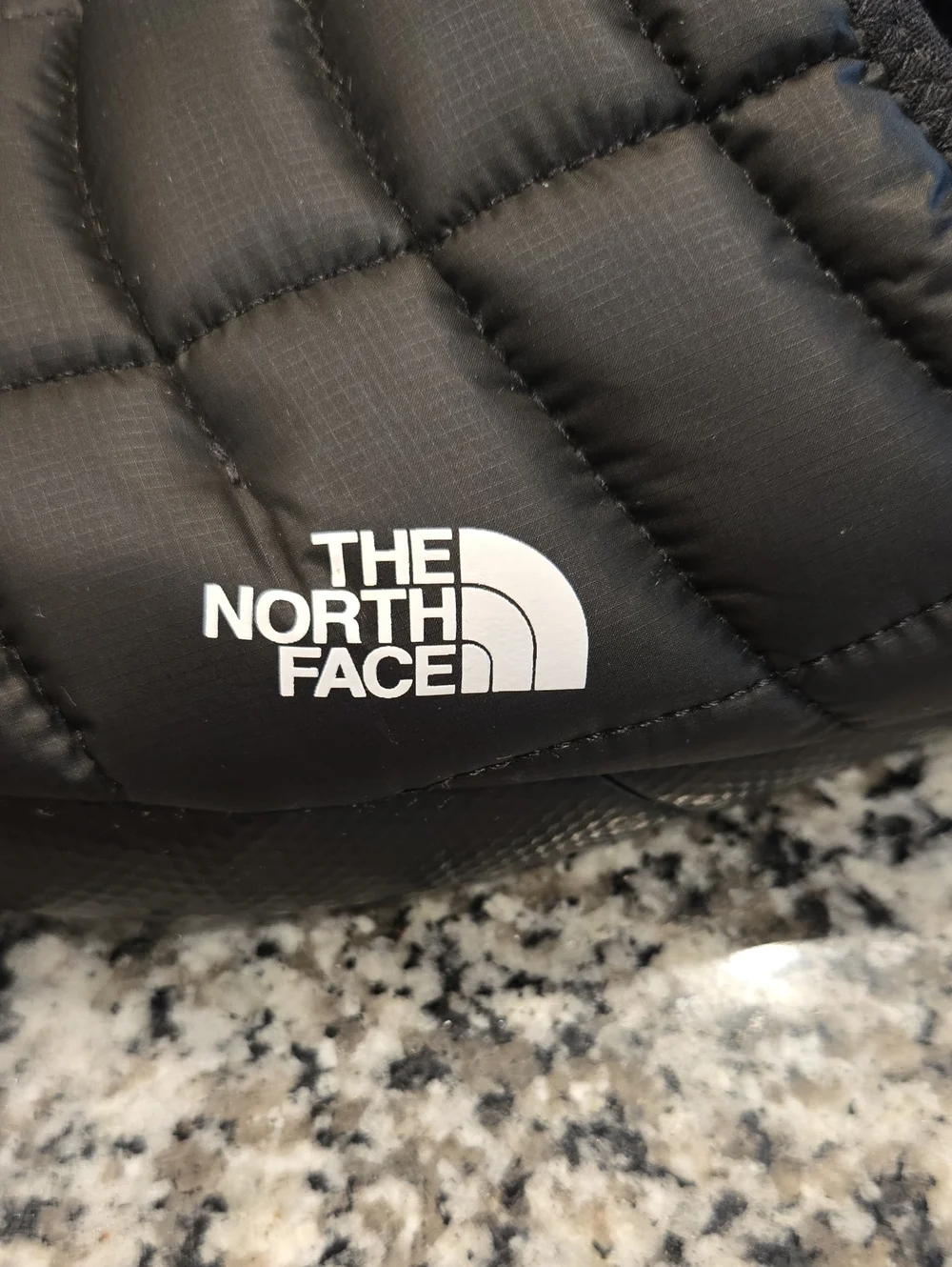 THE NORTH FACE THERMOBALL TRACTION MULE V SLIPPER IN BLACK . SZ 11. MEN'S